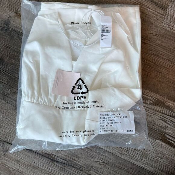 Super down Lissy mini dress in white • small - Picture 5 of 6